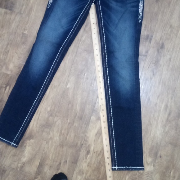 Rock Revival Women's 26 Dark Wash Skinny Jeans Amy Bejeweled Distressed NWOT - Picture 12 of 13